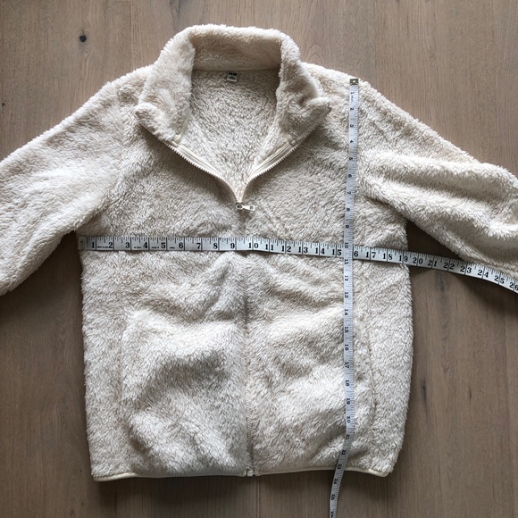 2/$30 Uniqlo Fuzzy Zip up Fleece Jacket - Picture 5 of 5